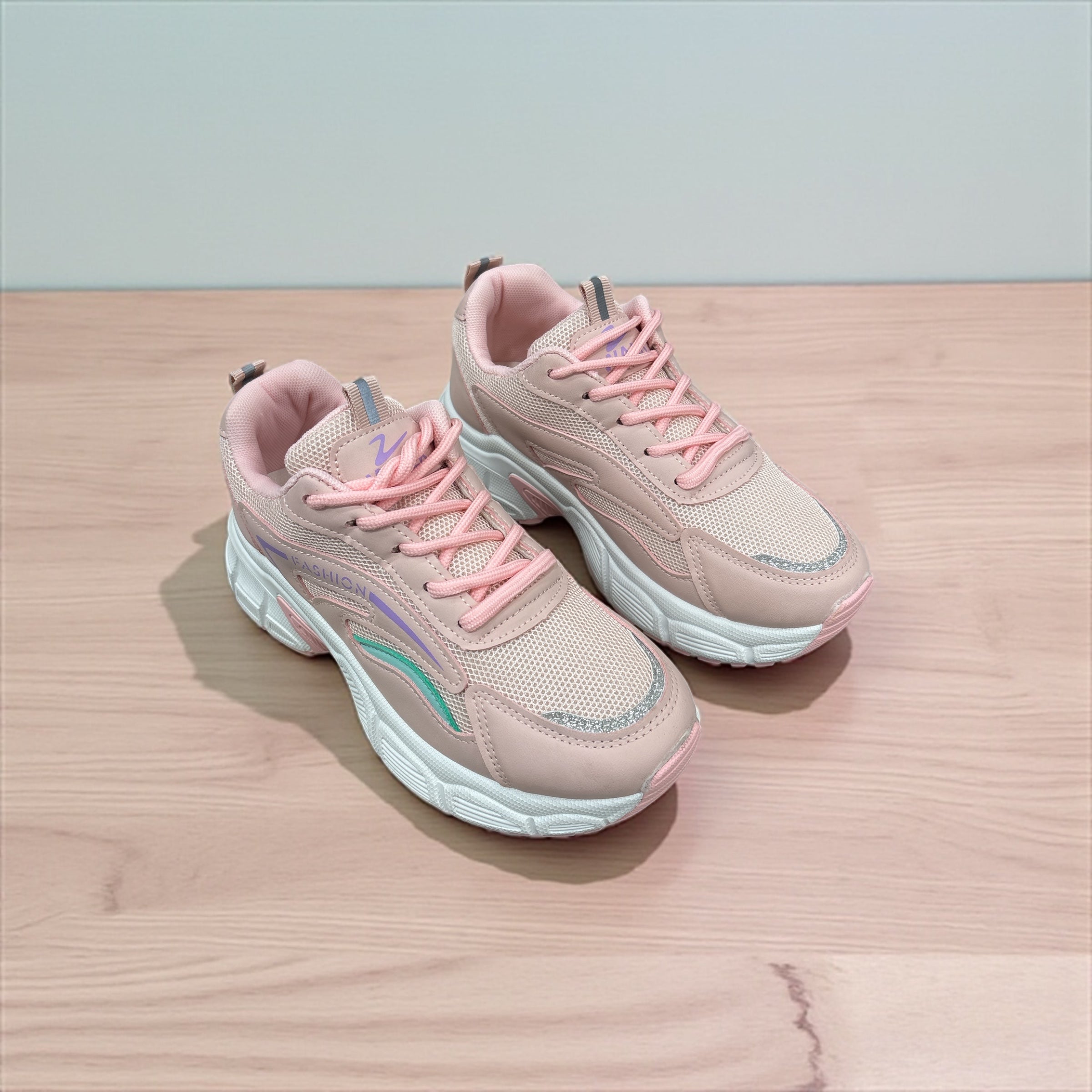 - Zest Runner Ladies sneaker 1