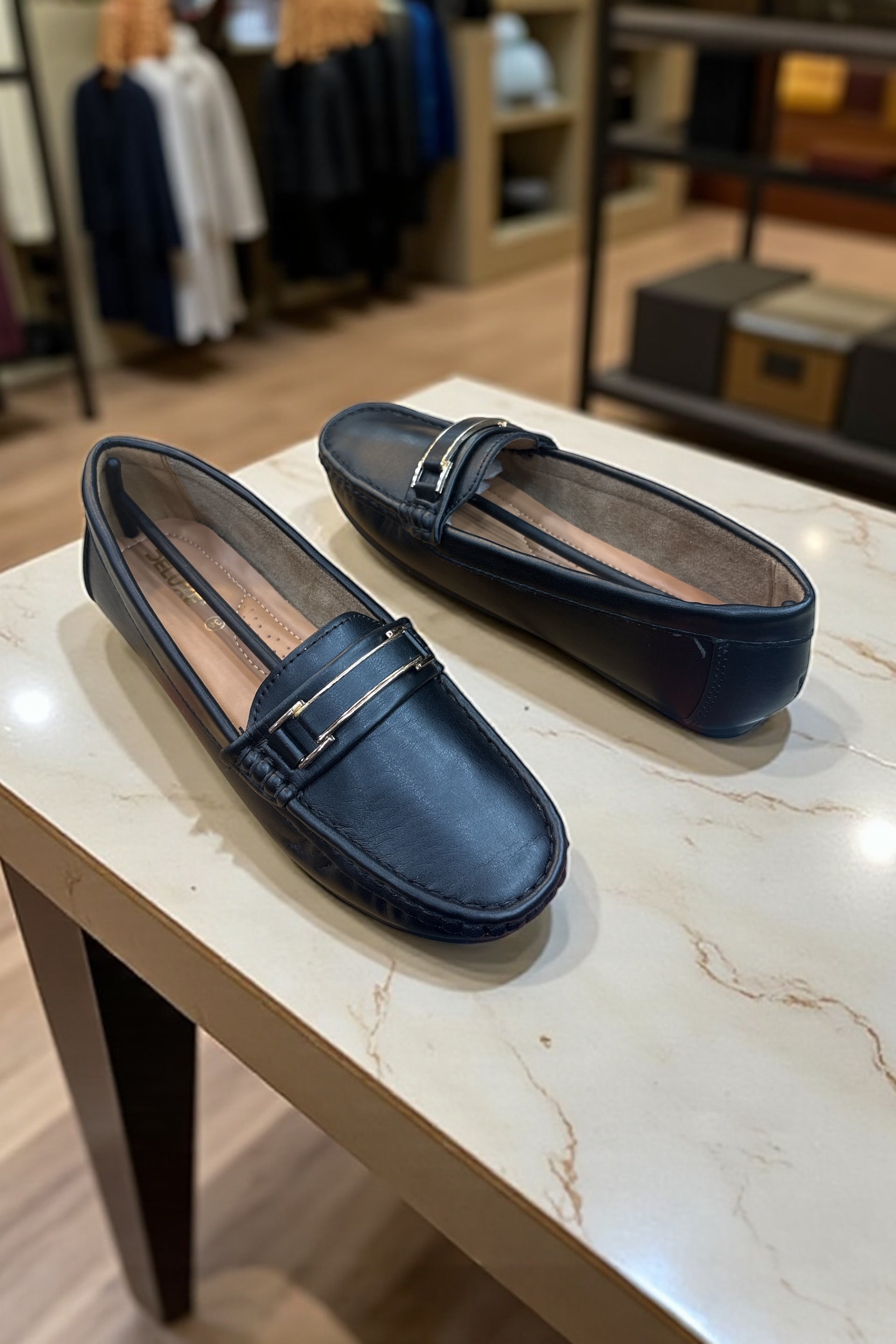 classic aura Deluxe 1